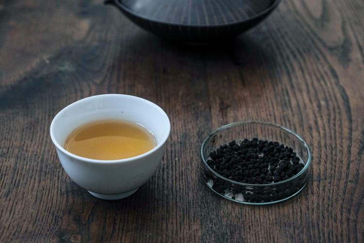 Chu-hi-cha – A Unique Type of Tea Brewed From Caterpillar Droppings