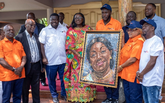 Ghana post MD, Kumawood actors deliver Val’s gift to Manhyia Palace