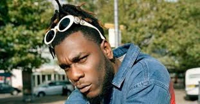 Burna Boy reacts after losing out on 2 awards