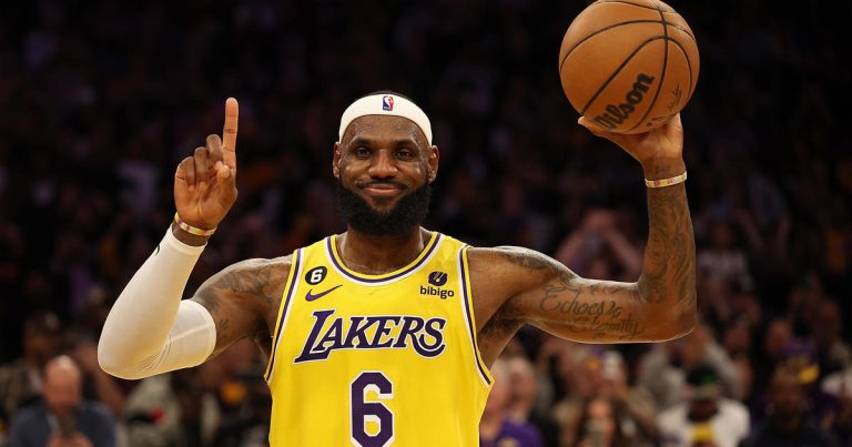 LeBron James breaks NBA all-time scoring record