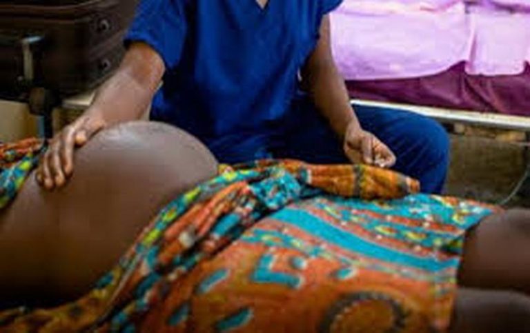 Midwives call for improved delivery beds and equipment